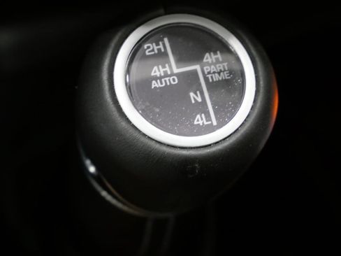 Used 2022 Jeep Wrangler Unlimited Sahara w/ Cold Weather Group AWD/4WD image 24