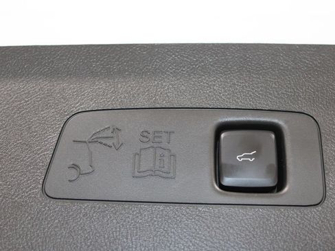 Used 2023 Lincoln Corsair Reserve AWD/4WD image 23