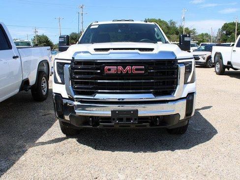 New 2025 GMC Sierra 2500 Pro w/ Convenience Package image 8