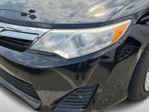 Used 2012 Toyota Camry LE FWD image 11
