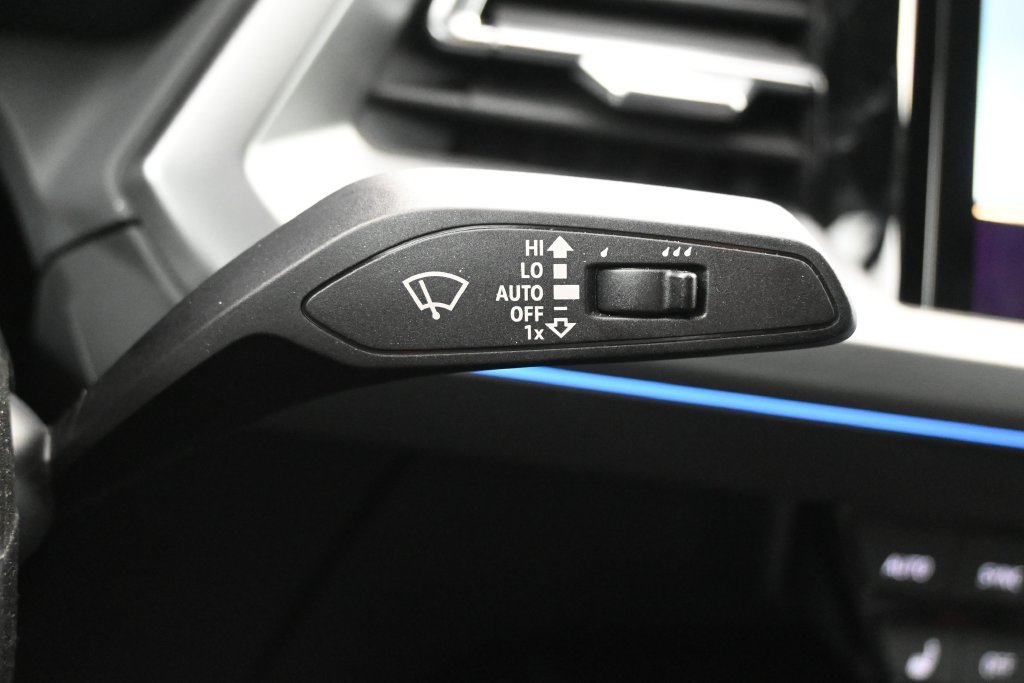 Used 2024 Audi Q4 e-tron Prestige AWD/4WD image 18