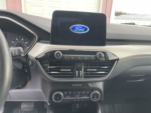 Used 2022 Ford Escape SE w/ Convenience Package image 17