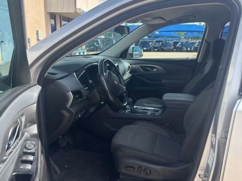 Used 2018 Chevrolet Traverse LT image 6