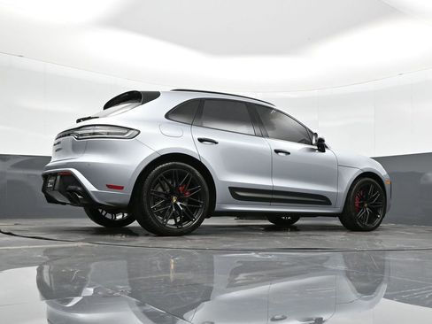 Certified 2024 Porsche Macan GTS image 38
