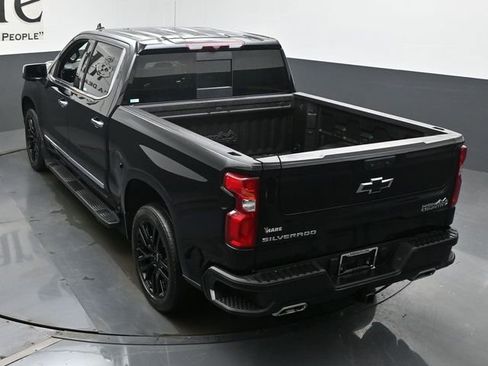 Used 2022 Chevrolet Silverado 1500 High Country w/ High Country Premium Package image 56