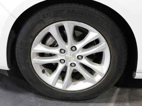 Used 2016 Chevrolet Malibu Hybrid w/ Driver Confidence Package image 30