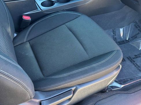 Used 2019 Subaru Outback 2.5i Premium image 11