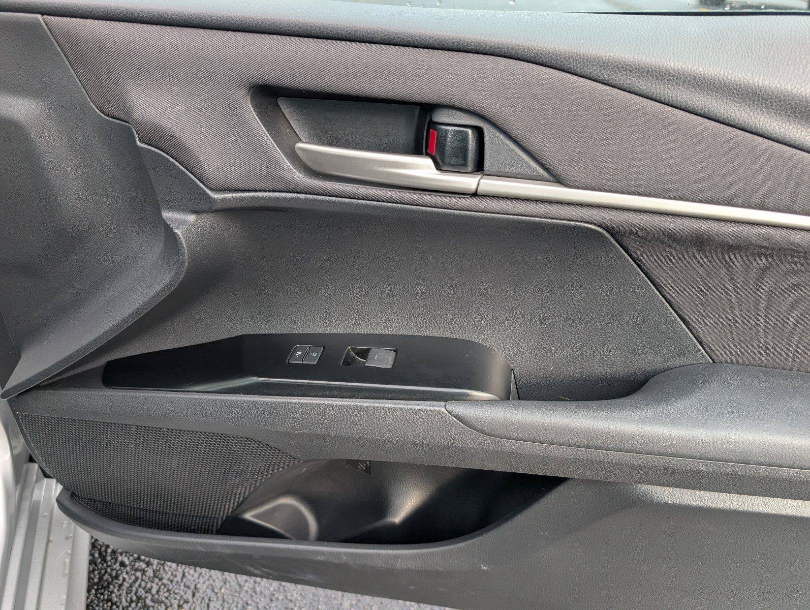 Used 2025 Toyota Camry LE FWD image 38
