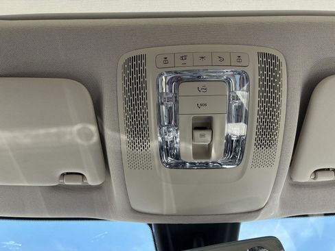 Used 2023 Mercedes-Benz GLB 250 image 13