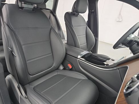 Certified 2026 Mercedes-Benz GLC 300 image 10