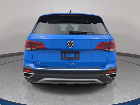 Certified 2023 Volkswagen Taos SE w/ Panoramic Sunroof Package FWD image 6