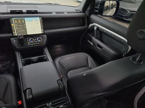 Used 2026 Land Rover Defender 130 S AWD/4WD image 23