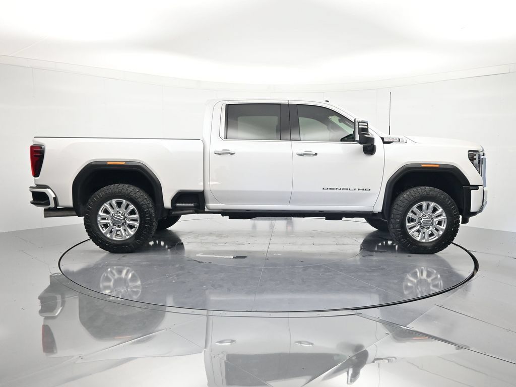 Certified 2025 GMC Sierra 2500 Denali w/ Technology Package AWD/4WD image 4