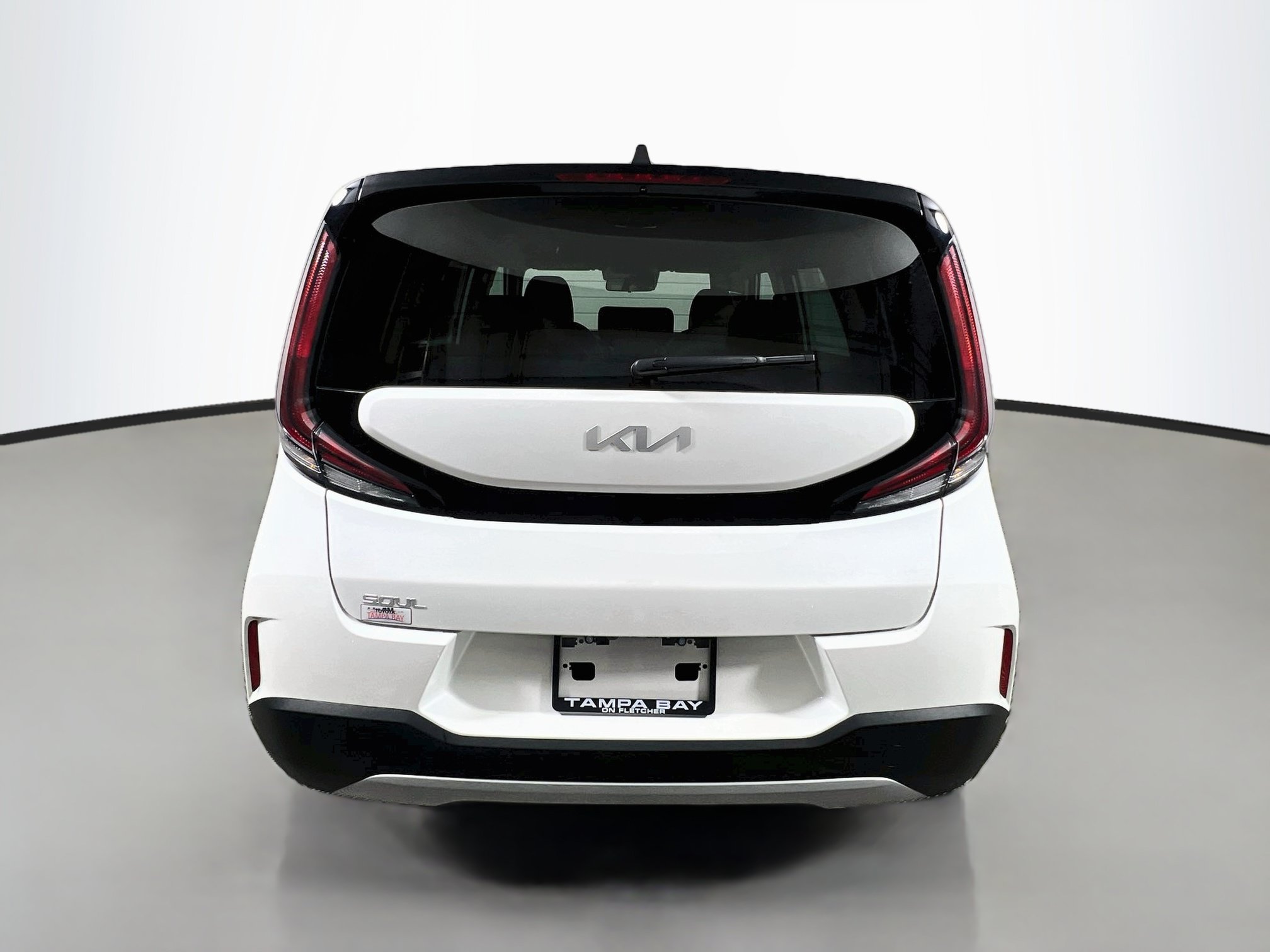 Used 2025 Kia Soul LX w/ LX Technology Package FWD image 6