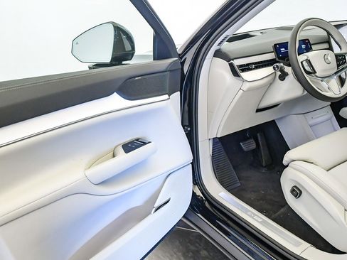 New 2025 Volvo EX90 Plus w/ Protection Package Premier image 24