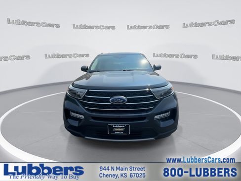 Used 2022 Ford Explorer XLT w/ Equipment Group 202A AWD/4WD image 3