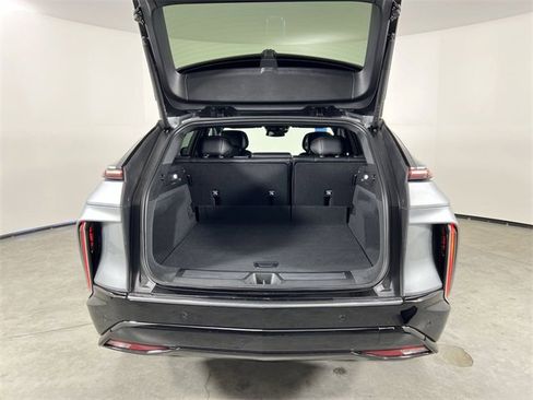 Used 2025 Cadillac Lyriq Luxury image 27