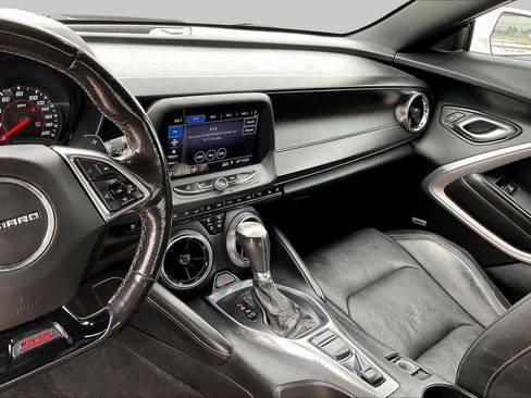 Used 2019 Chevrolet Camaro SS RWD image 6
