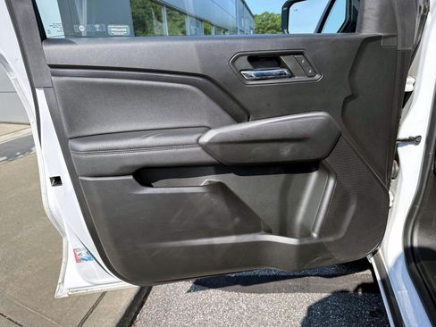 Used 2023 Chevrolet Colorado LT w/ LT Convenience Package II AWD/4WD image 8