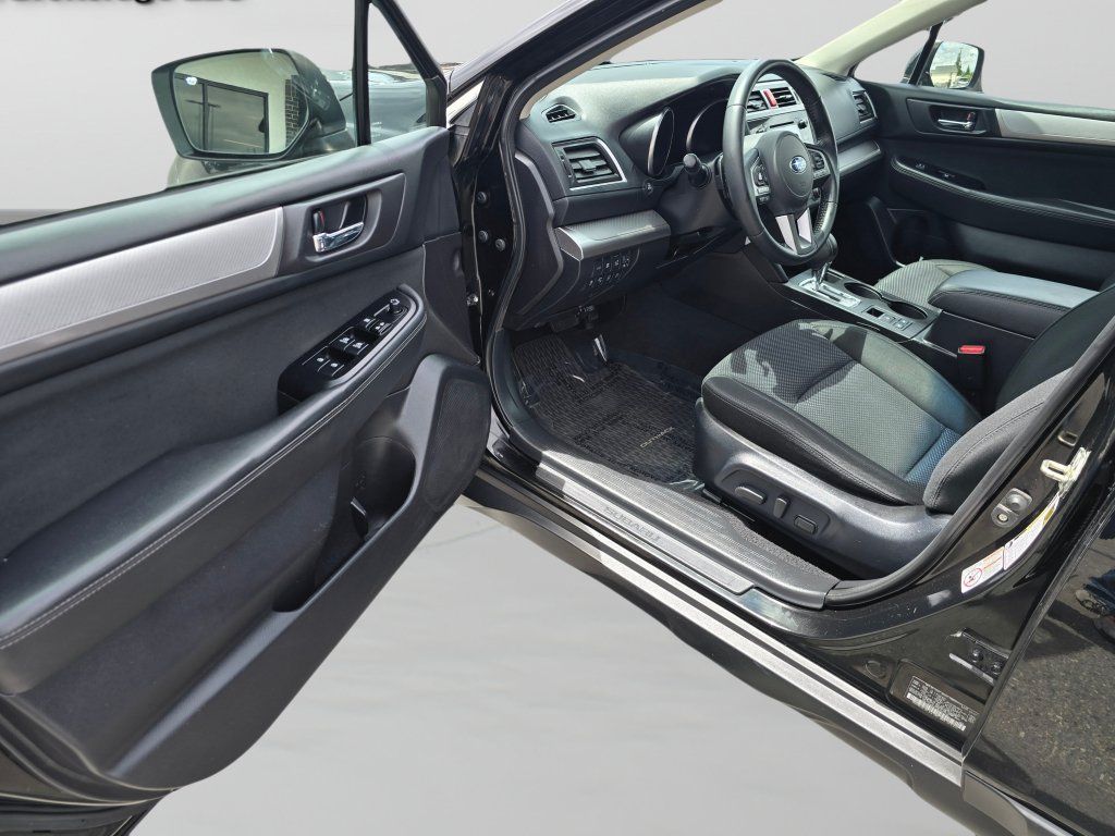Used 2017 Subaru Outback 2.5i Premium AWD/4WD image 22