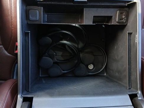 Used 2019 Chevrolet Suburban Premier w/ Premier Plus Edition image 56