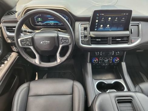 Used 2022 Chevrolet Tahoe Z71 w/ Luxury Package AWD/4WD image 27