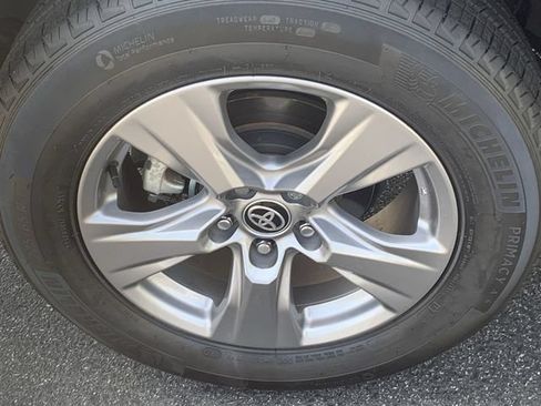 Certified 2024 Toyota RAV4 LE AWD/4WD image 33