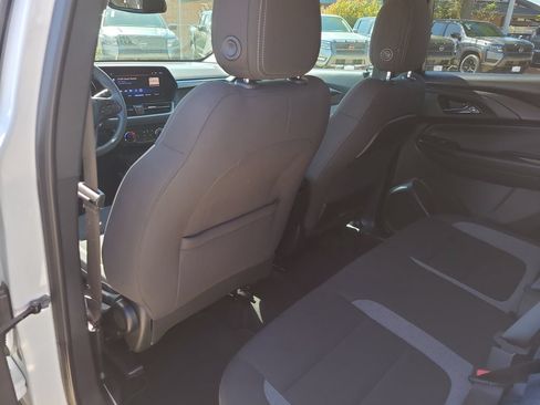 Used 2025 Chevrolet TrailBlazer LT AWD/4WD image 10