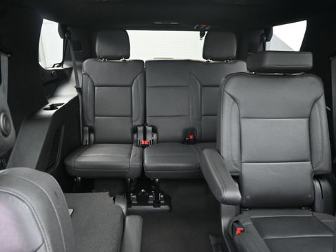 Used 2023 Chevrolet Tahoe LT w/ Luxury Package AWD/4WD image 37