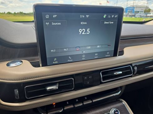 Used 2022 Lincoln Aviator Reserve w/ Equipment Group 201A AWD/4WD image 22