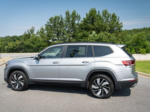 Used 2026 Volkswagen Atlas SE FWD image 7