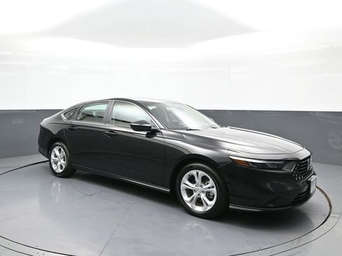 Certified 2024 Honda Accord LX image 4