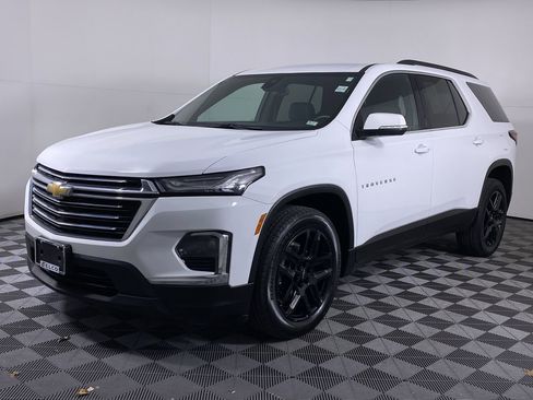 Certified 2023 Chevrolet Traverse LT image 16