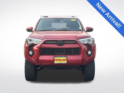 Used 2020 Toyota 4Runner SR5 AWD/4WD image 3