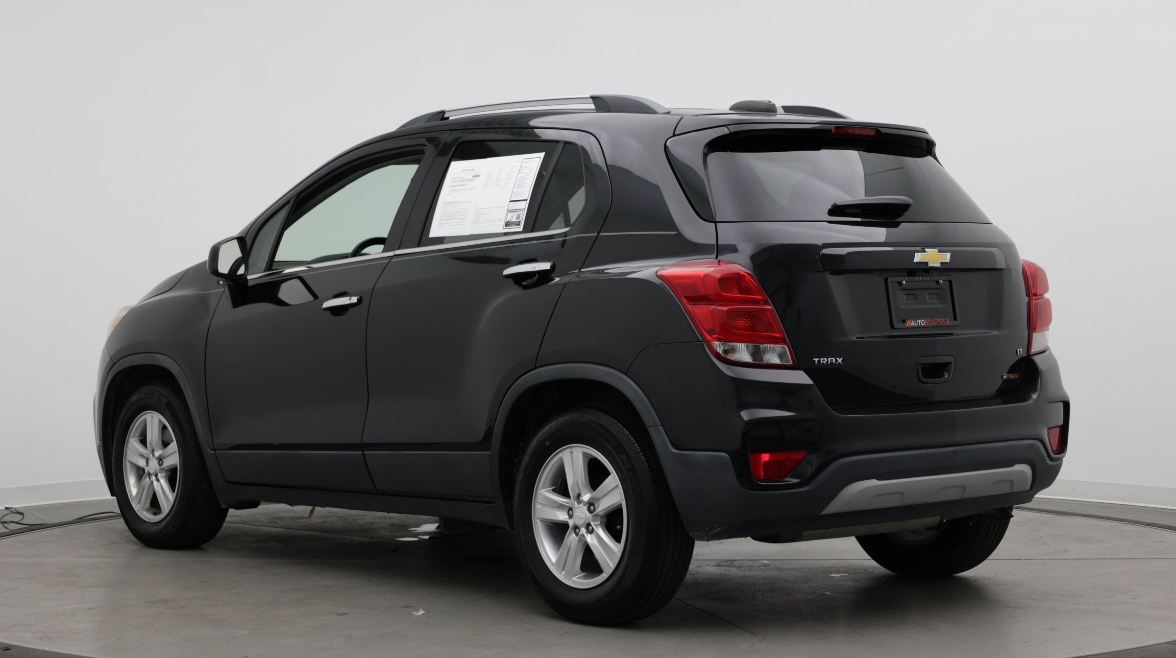 Used 2018 Chevrolet Trax LT w/ LT Convenience Package FWD image 5