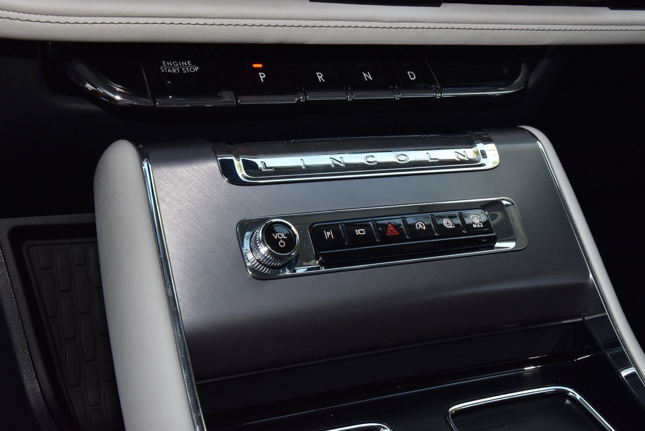 Certified 2026 Lincoln Aviator 2WD w/ Jet Appearance Package image 31