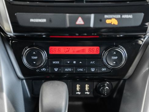 Used 2025 Mitsubishi Eclipse Cross SE AWD/4WD image 28