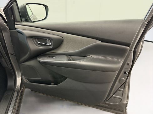 Used 2022 Nissan Murano SV w/ Cargo Package image 32
