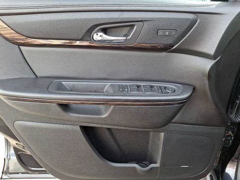 Used 2015 GMC Acadia Denali image 14