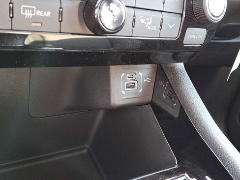 New 2026 Jeep Compass Limited w/ Sun, Sound & Navigation Group AWD/4WD image 16