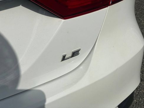 Used 2022 Toyota Camry LE FWD image 29