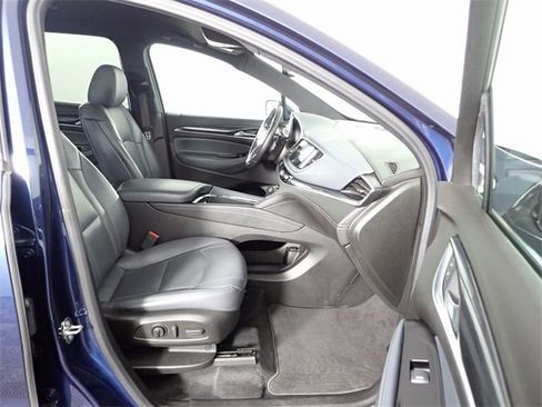 Used 2022 Buick Enclave Essence image 36