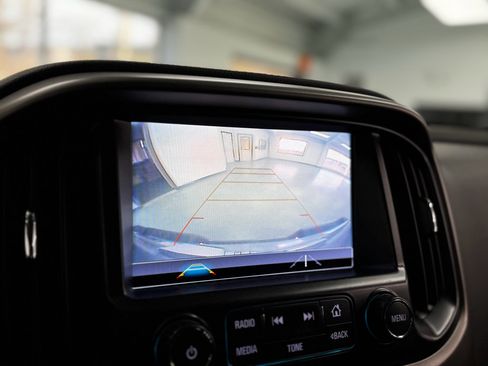 Used 2018 Chevrolet Colorado Z71 image 22