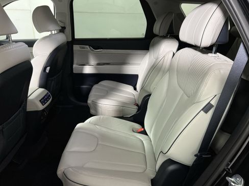 Used 2024 Hyundai Palisade Calligraphy image 25