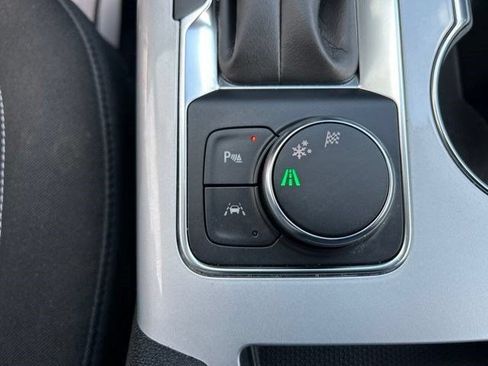 Used 2024 Chevrolet Blazer LT w/ Convenience Package FWD image 33