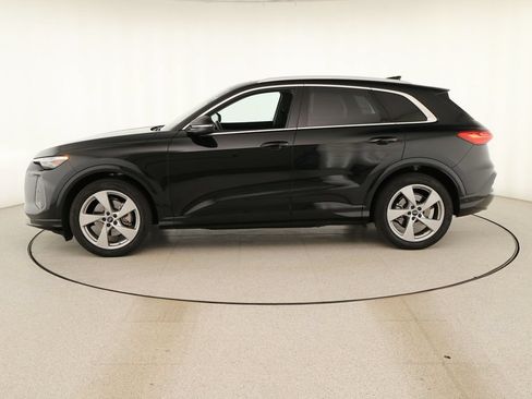 Certified 2025 Audi Q5 Prestige AWD/4WD image 2