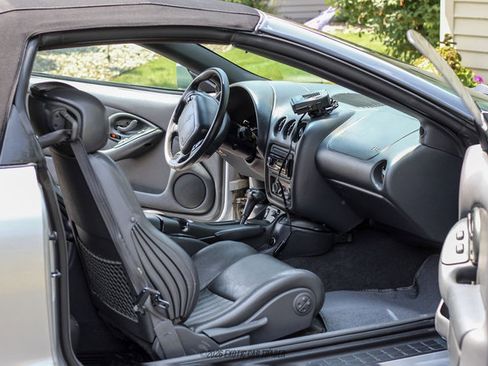 Used 1997 Pontiac Firebird Trans Am RWD image 32