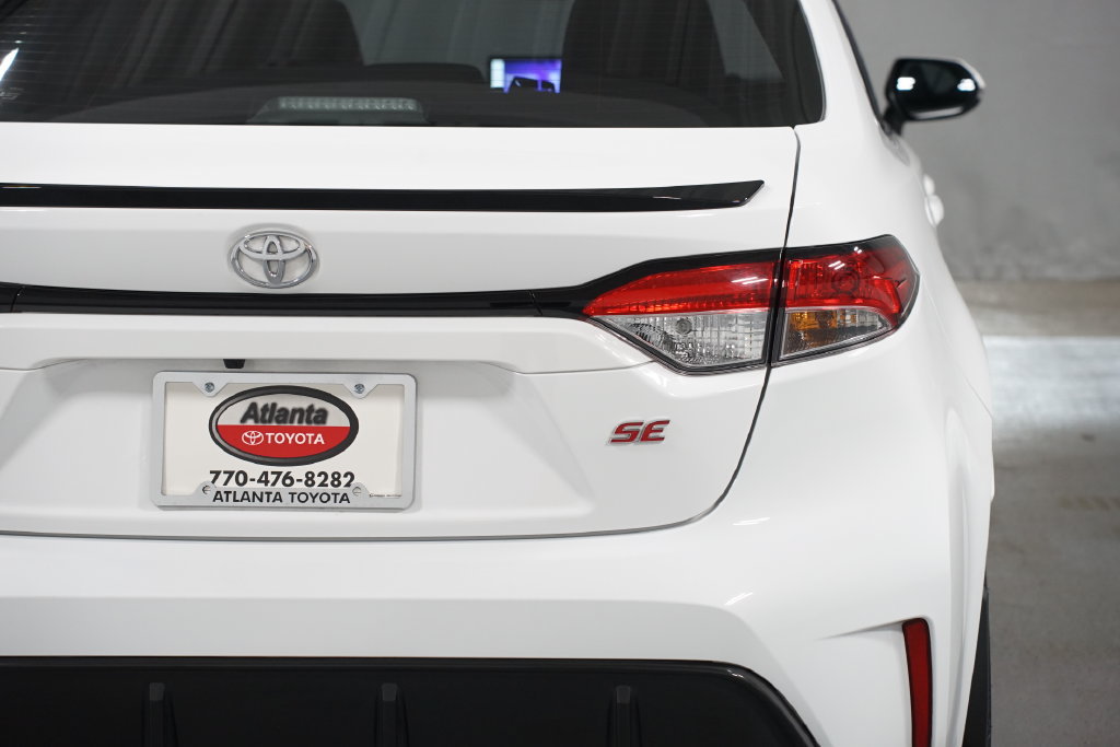 Certified 2026 Toyota Corolla SE w/ SE Package FWD image 10