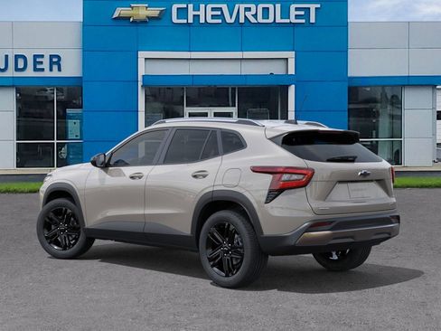 New 2026 Chevrolet Trax ACTIV w/ Driver Confidence Package FWD image 3