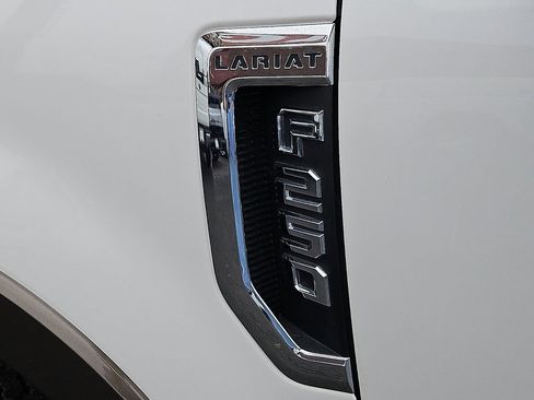 Used 2017 Ford F250 Lariat w/ Chrome Package AWD/4WD image 14